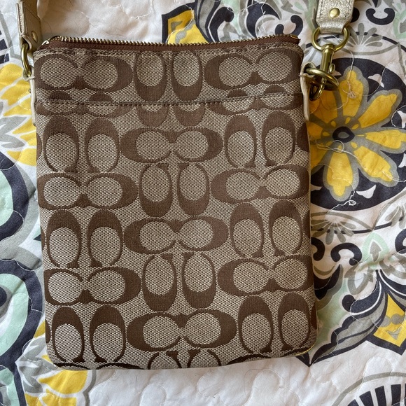 Coach Crossbody - Picture 2 of 2